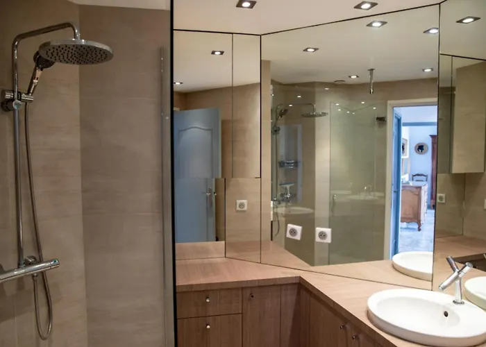 Lovely 48 M2 Appt With Sea View And Swimming Pool * Antibes
