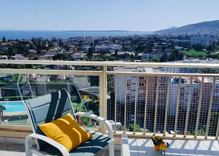 Lovely 48 M2 Appt With Sea View And Swimming Pool Antibes